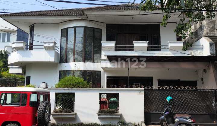 rumah hook kayu puyih luas 300m bangunan 2 lantai masih bagus dan siap pakai 1