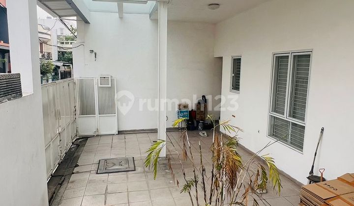 Standard building green sunter house 160m area facing north 2