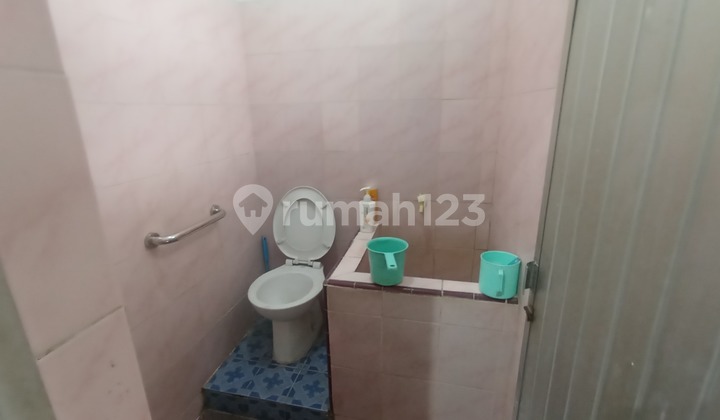 rumah pademangan luas 93m hadap timur bangunan lama masih layak huni 2