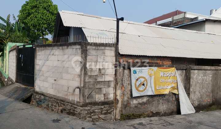 rumah hoek bangunan tua luas 204m area jelambar masih nego