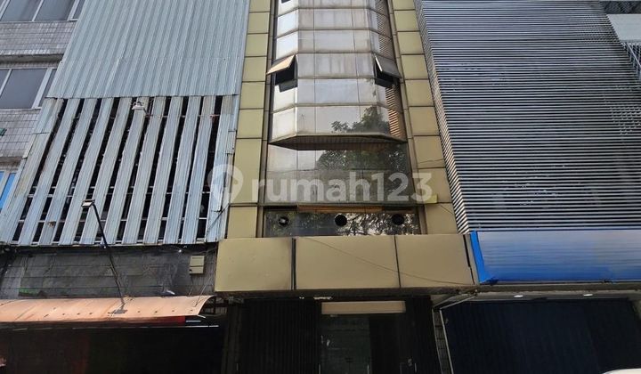 Ruko Gunung Sahari Ex Bank Luas 72M Facing West 5-Story Building