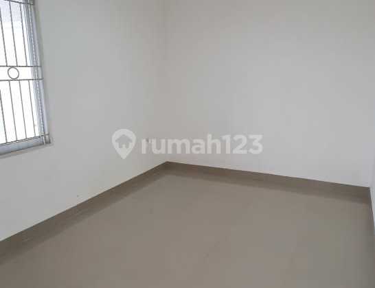 rumah sunter luas 90m bangunan 3 lantai bangunan seperti baru  2