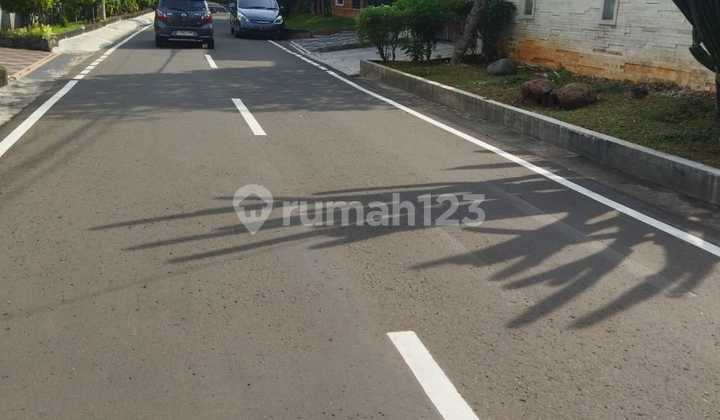 Standard Cempaka Putih house is already elevated from the 335m wide road, facing east. 2