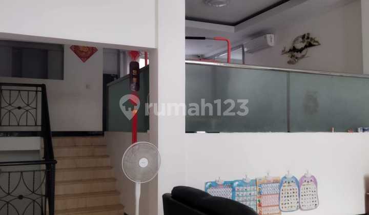 house in West Ancol area, 123m land size, 4-story building, still in good and neat condition 2