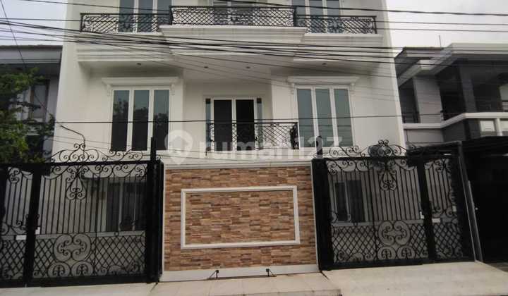 rumah gading kirana luas 220m bangunan 3 lantai hadap barat laut