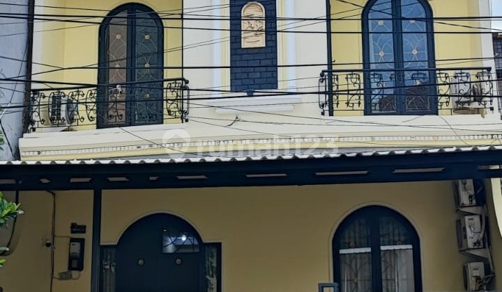 Rumah Gading Asri Luas 128m Banguan 3,5 Lantai Masih Layak Huni