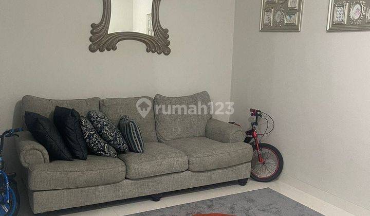 Rumah 2 Lantai Bagus Furnished di Raffles Hills, Jakarta Timur 2