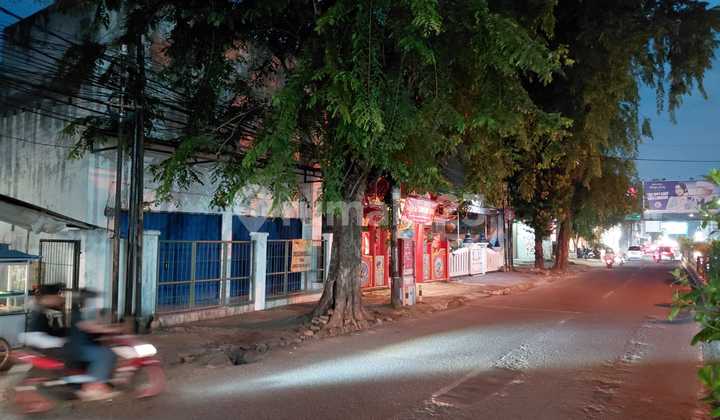 Di Jual Tanah Dan Bangunan tua di Karawang Barat