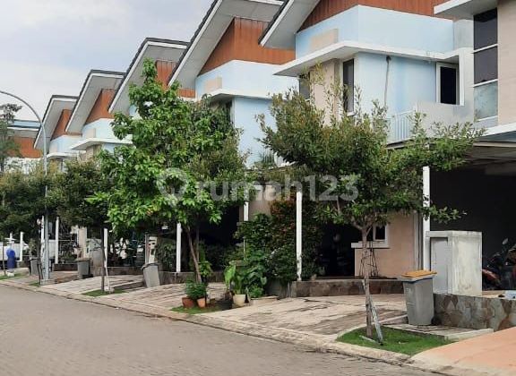 Di jual Rumah Bagus di claster Lavesh Harapan Indah Bekasi 2