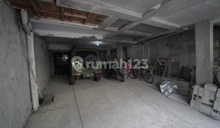 For Sale 3-Story Boarding House in Kelapa Gading, Jakarta 2