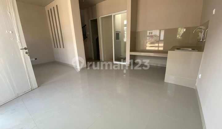 FOR RENT: 2-STORY HOUSE IN PARKVILLE SERPONG 2