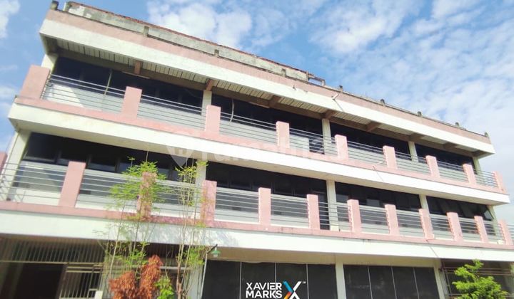 For Sale 4-Story Majestic Building in Duku Bima, Grand Wisata Bekasi