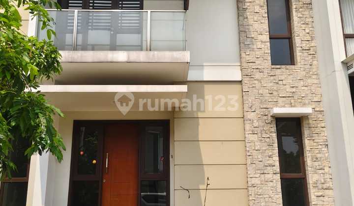 Di jual Murah  Rumah di Summarecon bekasi Claster Burgundy
