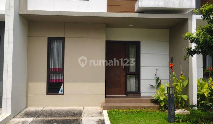 Di jual Cepat Rumah Di claster olive Summarecon Bekasi