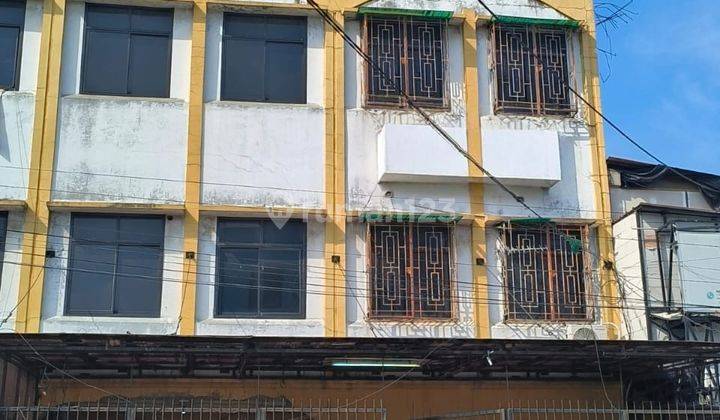 DI SEWAKAN RUKO GANDENG       3 LANTAI DI BEKASI UTARA 1