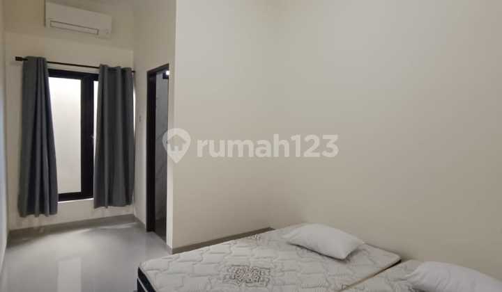 Rumah Tropis Di Wedomartani, Dekat Waterboom Jogja Bay 2