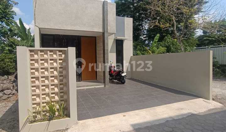 Rumah minimalis di Wedomartani Sleman,Dekat Waterboom JOGJA BAY 2