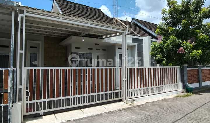 House in a Housing Complex in Maguwoharjo, Depok, Sleman, Near Sadhar Campus