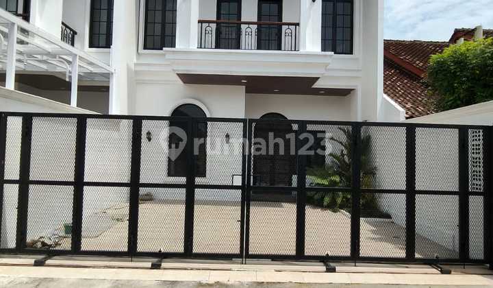 2-Storey Luxury House in Tajem Maguwoharjo, Near UNRIYO Campus 2