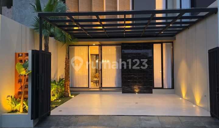 Ready-to-occupy Contemporary Modern Design House in Maguwoharjo, Near WATERBOOM JOGJA BAY 1