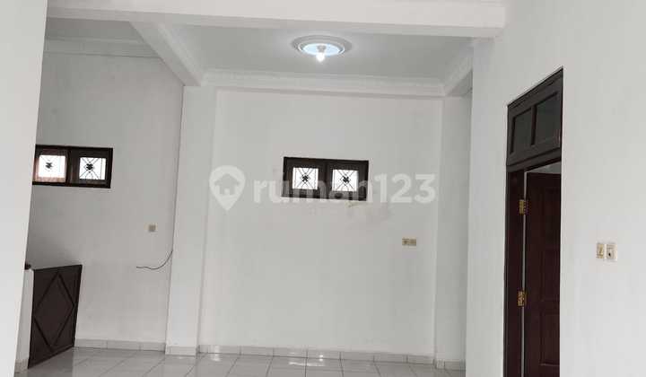 House in Dinogotirto Housing Complex, Kabupaten Sleman Street, Near Unisa Campus 2