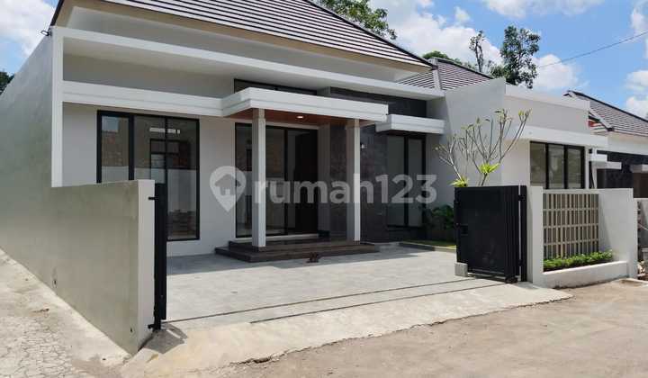 Rumah Siap Huni Desain Limasan Modern di Ngemplak Sleman,Dekat Kampus Uii dan Pasar Jangkang