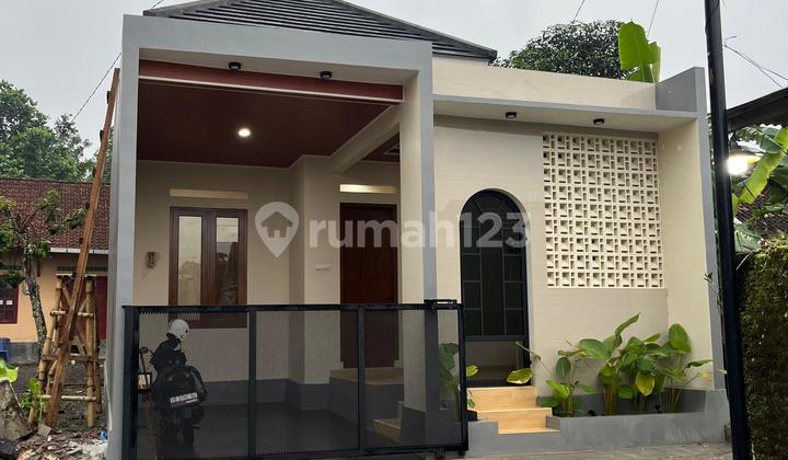 Rumah proses bangun desain Teras AESTHETIC Di Jl. Kaliurang km 13,Dekat Kampus UII
