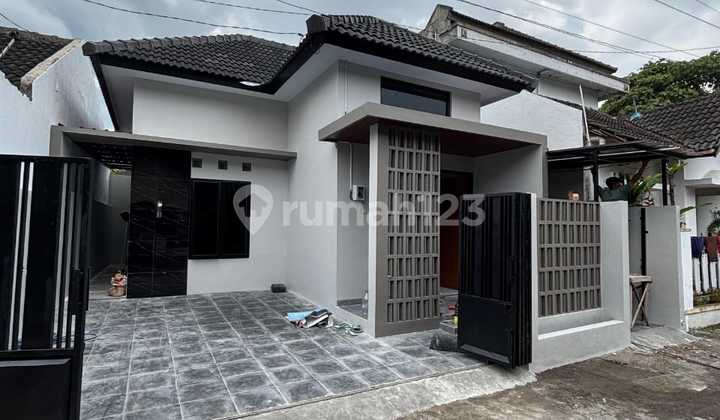 Rumah Modern Mewah Desain Limasan Dalam Claster di Maguwoharjo Sleman,Dekat Kampus Unriyo Tajem