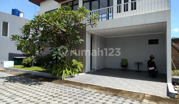 Luxury House ready to occupy in Housing Complex on Jl. Magelang, Near SCH and Sleman Regency Government Office 2