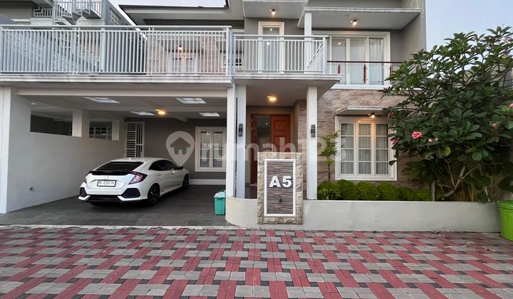 Two-story house in Maguwoharjo area, near WATERBOOM JOGJA BAY. Two-story house in Maguwoharjo area, near WATERBOOM JOGJA BAY.