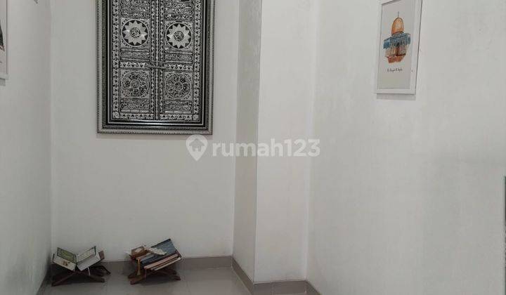 Rumah villa 3 lantai semi furnished di Jl. Kaliurang km 7,Dekat Kampus UGM 2