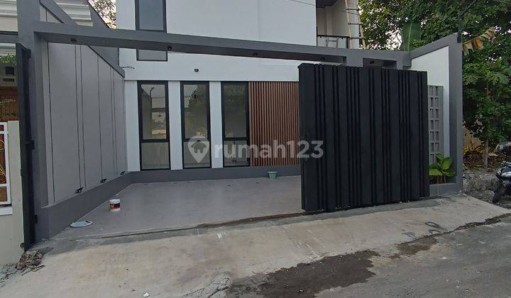 Rumah Mewah 2 Lantai Minimalis Modern di Perum Sukoharjo Jl. Kaliurang Km 13,Dekat Kampus Uii 1