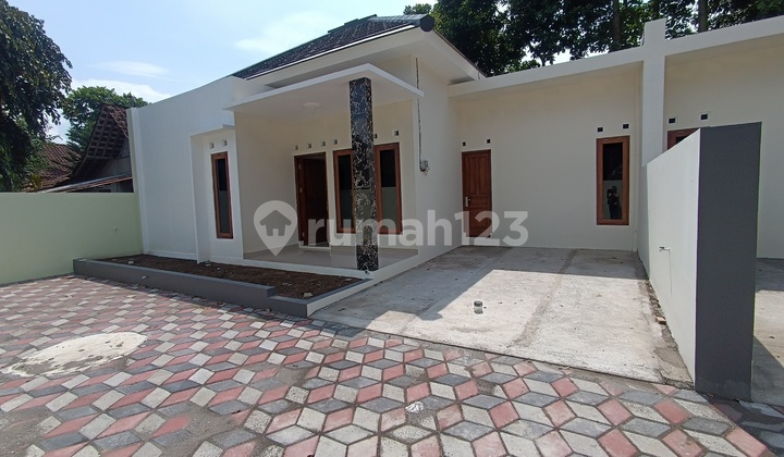 Rumah Siap Huni Desain Minimalis Modern di Mlati, Dekat Pasar cebongan