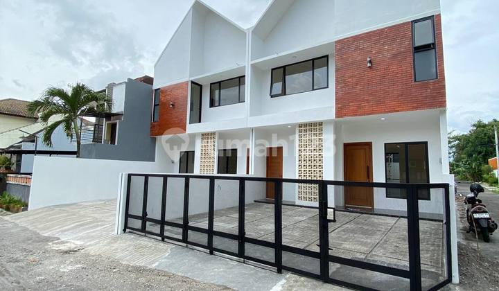 Ready-to-occupy house in Maguwoharjo, near Waterboom JOGJA BAY Ready-to-occupy house in Maguwoharjo, near Waterboom JOGJA BAY