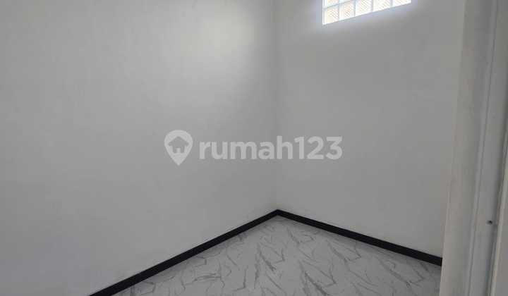 Rumah 2 Lantai Desain Modern di jl Kaliurang km 9,5,Dekat Kampus UGM 2