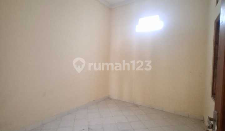 Ready-to-Occupy House in Condongcatur, Jl. Kaliurang Km 6, Near UGM Campus and Colombo Market.