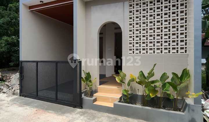 Rumah Siap Huni Desain Teras Aesthetic di Jl. Kaliurang Km 13,Dekat Kampus Uii 2