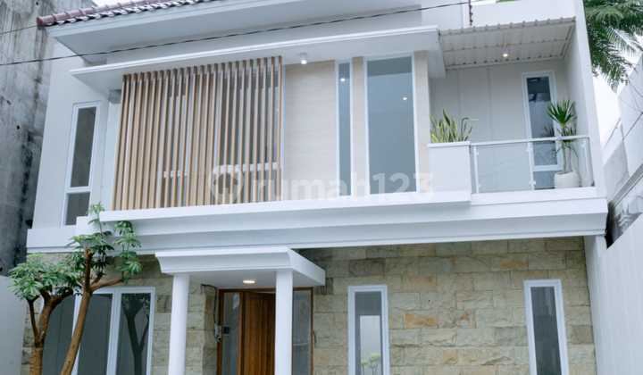 Two-Story House Near Hyatt Hotel on Palagan Street, Sendangadi, Mlati, Sleman, Yogyakarta Two-Story House Near Hyatt Hotel on Palagan Street, Sendangadi, Mlati, Sleman, Yogyakarta