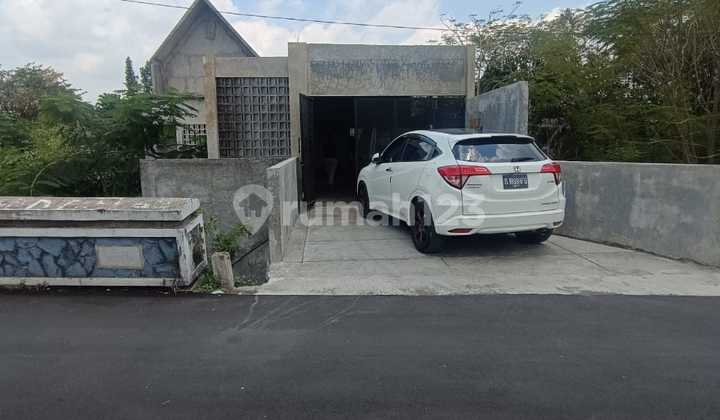 Exclusive Boarding House and Main House in Maguwoharjo, Depok, Sleman, Near Hermina Hospital 1