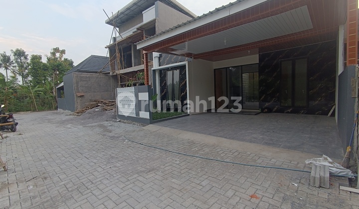 Ready-to-occupy house in Pondok Wonolejo, Jl. Kaliurang Km 13, near UII Campus and Jangkang Market. 2