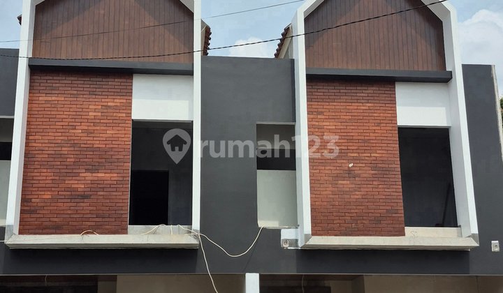 Rumah Cluster 2 Lantai Hanya 900 Meter Dari Exit Tol Bambu Apus