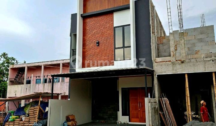 2-Storey Cluster House Only 900 Meters From Bambu Apus Toll Exit 2