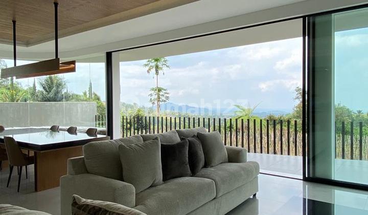 New Villa Strategic Location Comfortable Serene