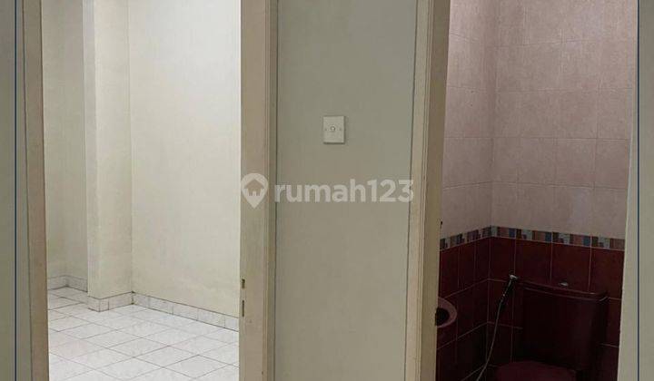 Dijual Cepat !! Rumah Rapi Dan Bagus
3 Kamar Di Taman Ratu - Jakarta Barat 2