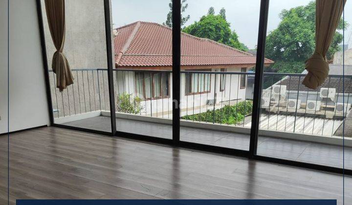 DIJUAL RUMAH KACA ESTETIK DENGAN KOLAM RENANG DI KEMANG 2