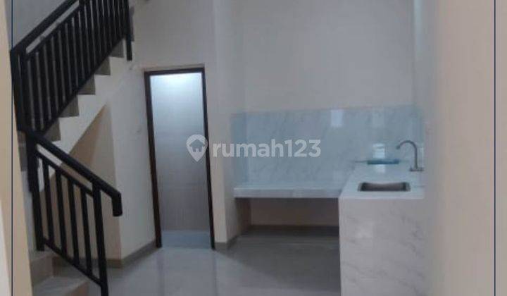 Dijual Rumah Baru 3 Lantai 4 Kamar Jalan Masuk 2 Mobil 2