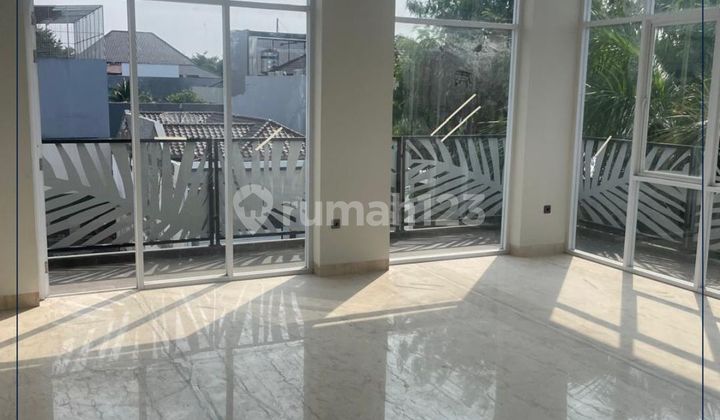 Rumah Baru 3 Kamar Lebar 13 Meter Di Cluster Florence, Pik  2