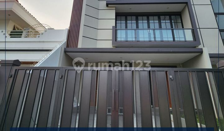 Dijual Cepat Rumah Baru Lebar 8 Meter Dan 5 Kamar Di Permata Buana Jakarta Barat