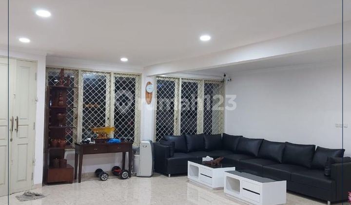 Rumah Bagus 5 Kamar Siap Huni Di Sawah Besar Jakarta Pusat - Luas 200 Meter Lebih 2