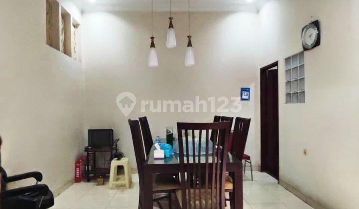 Rumah Murah 5 Kamar Hadap Utara Harga Miring - di Tanjung Duren 2